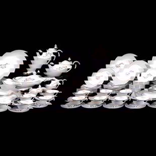 (93pc) ROYAL DOULTON CHINA SERVICE: In the 'Kingsmere' pattern,from 1953-1973, 7-piece place setting service for 12, including 12 dinner plates; 12 salad plates; 12 bread plates; 12 soup bowls; 12 waste bowls; 12 cups; 12 saucers; 2 ova