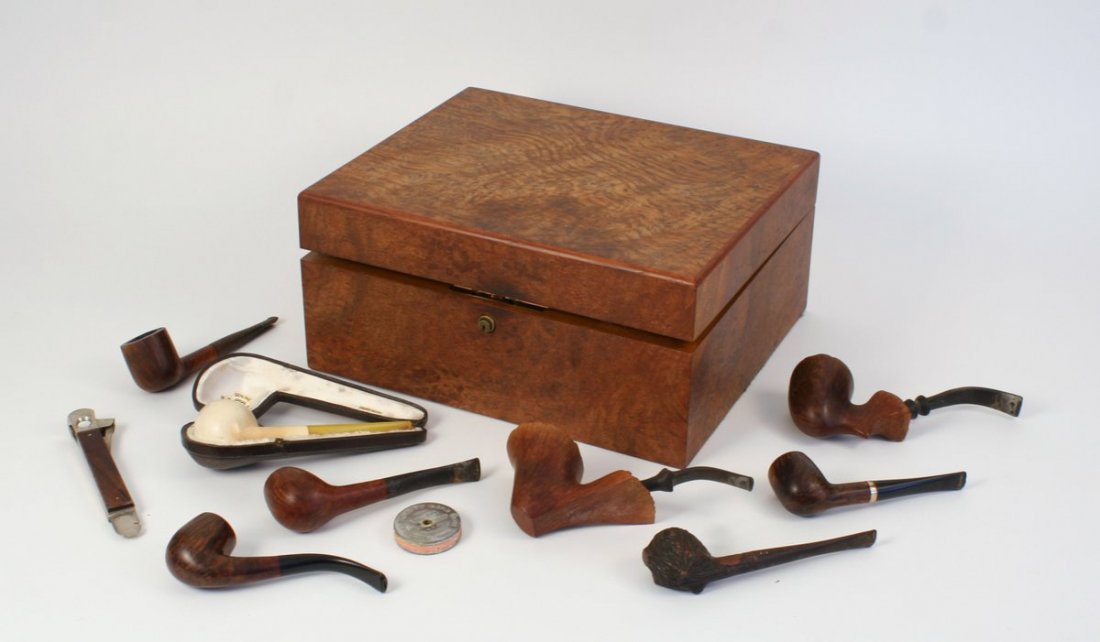 189) DUNHILL HUMIDOR W/ASSORTMENT OF PIPES, H.16",: 12" x 10"