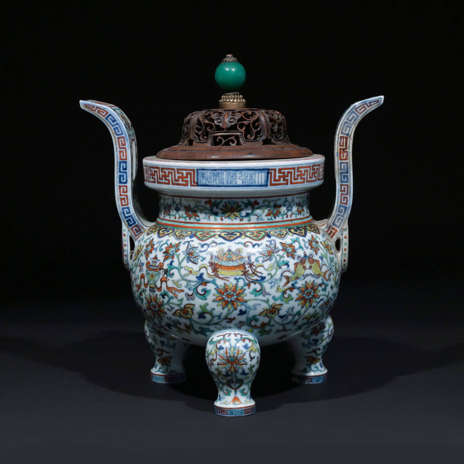 CHINESE DOUCAI 'EIGHT BUDDHIST EMBLEMS' CENSER