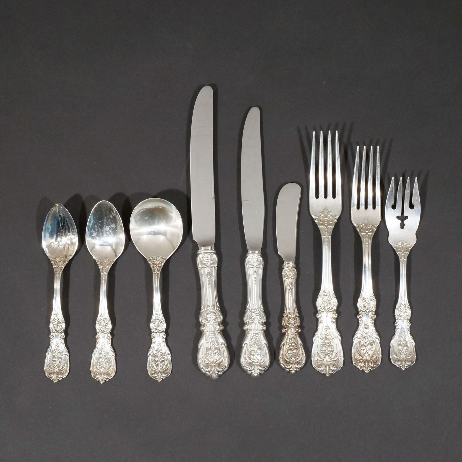 (181pc) REED & BARTON STERLING SILVER FLATWARE (1 of 4)
