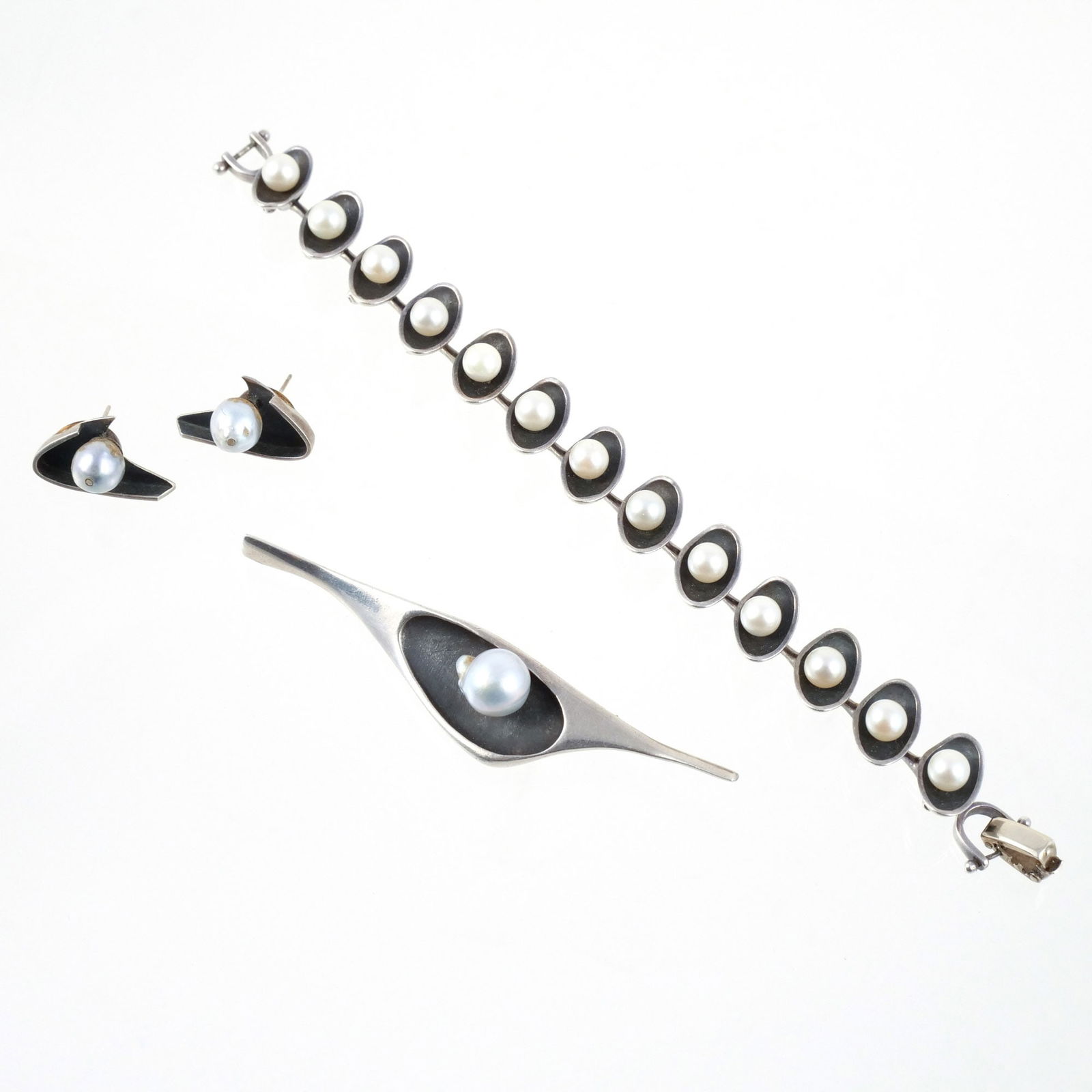 (4pc) OXIDIZED SILVER & PEARL DEMI-PARURE (1 of 9)