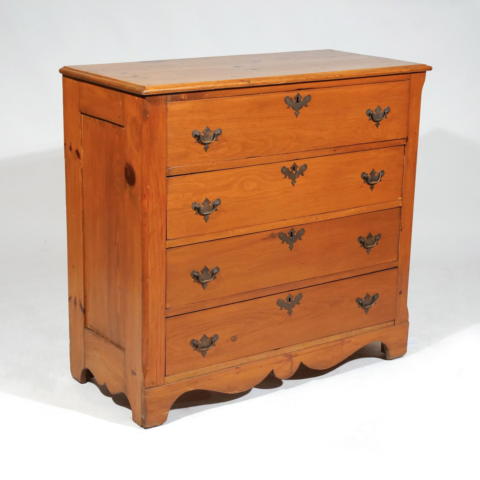 ANTIQUE PINE CHEST OF SMALL SIZE (1 of 3)