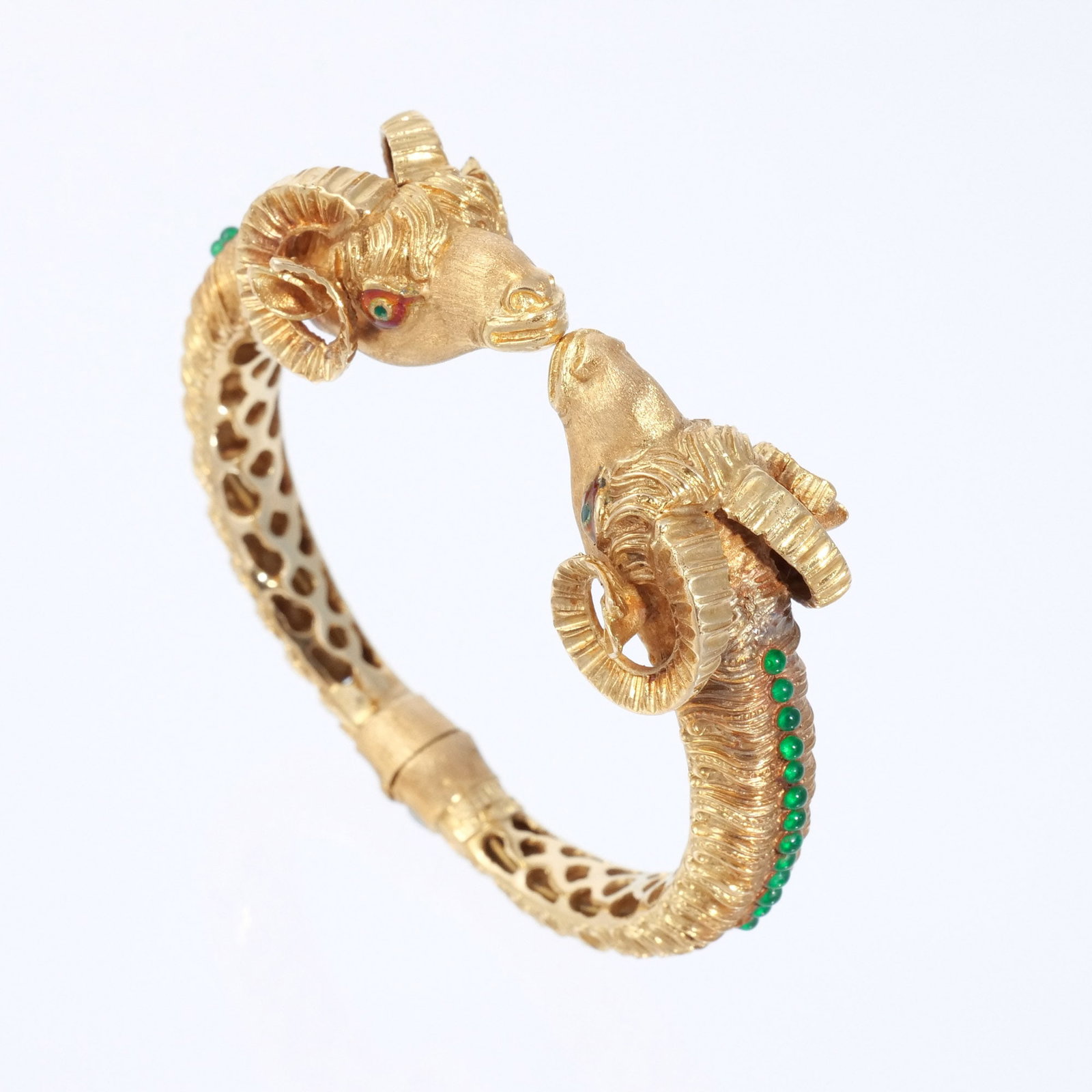 18K GOLD RAM'S HEAD HINGED BANGLE BRACELET (1 of 11)