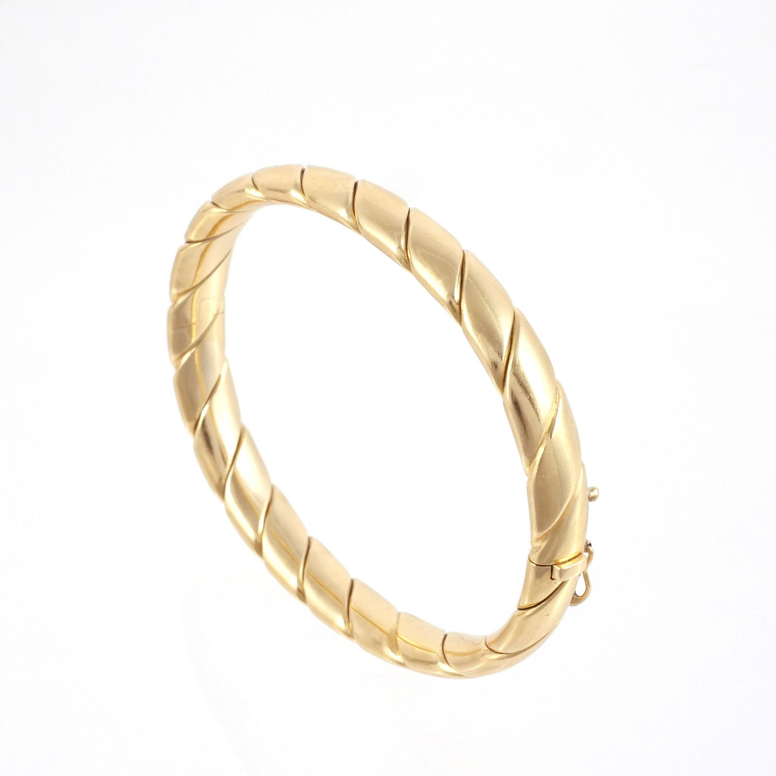 TIFFANY & CO. 18K ITALIAN GOLD HINGED BANGLE (1 of 6)
