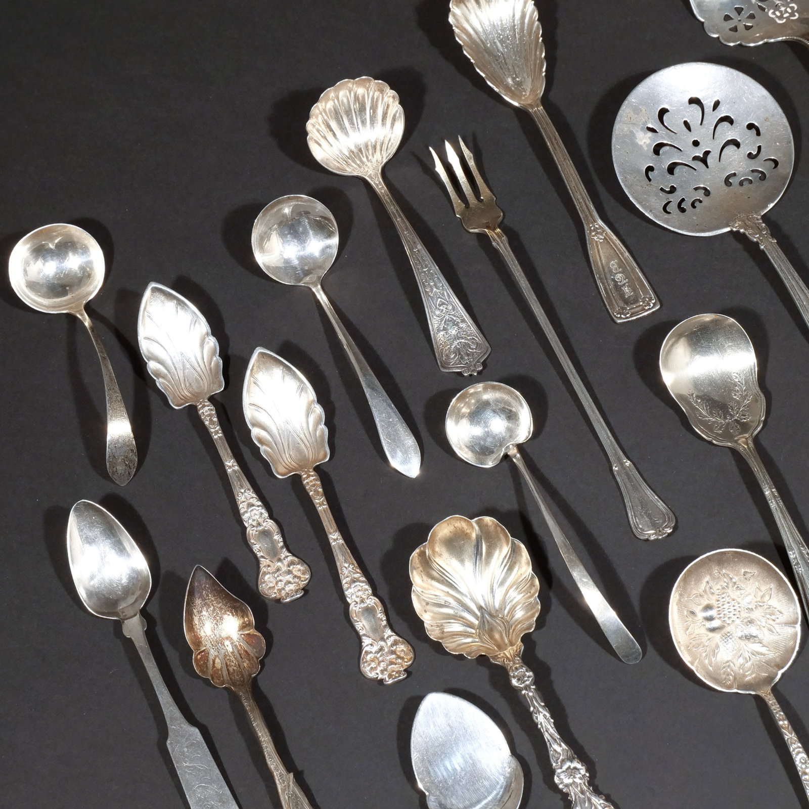 (40pc) MISC. STERLING SILVER FLATWARE - 3