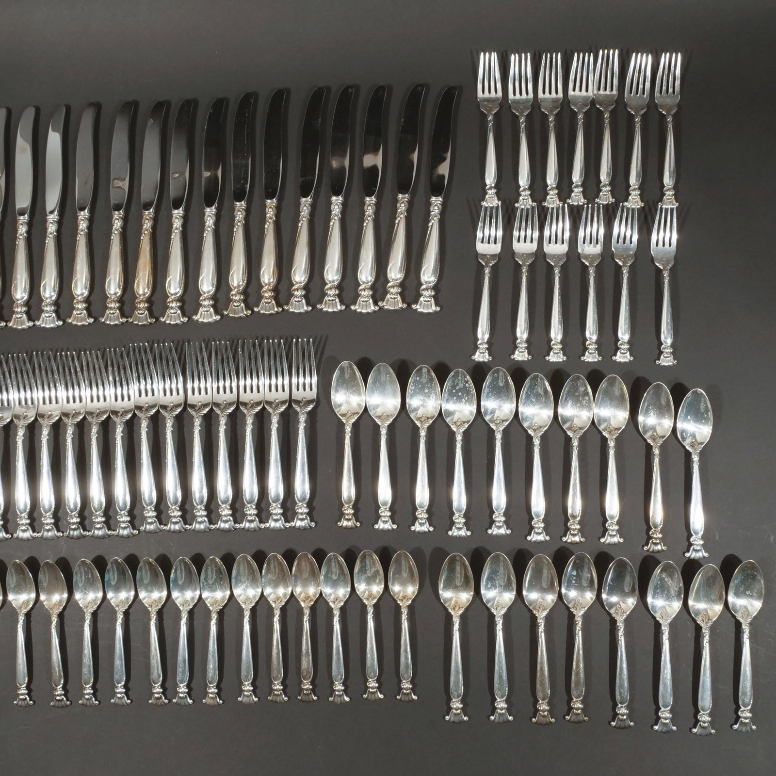 (85pc) WALLACE STERLING SILVER FLATWARE SERVICE - 8