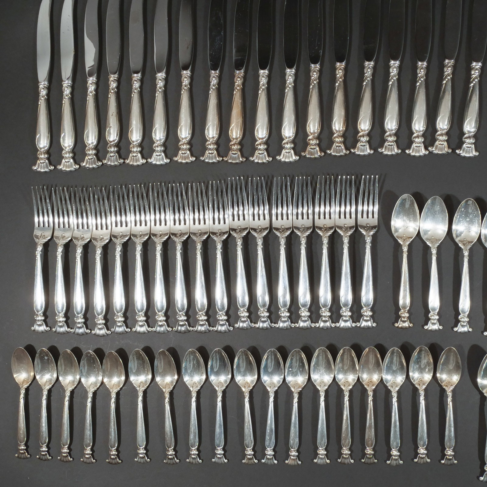 (85pc) WALLACE STERLING SILVER FLATWARE SERVICE - 9