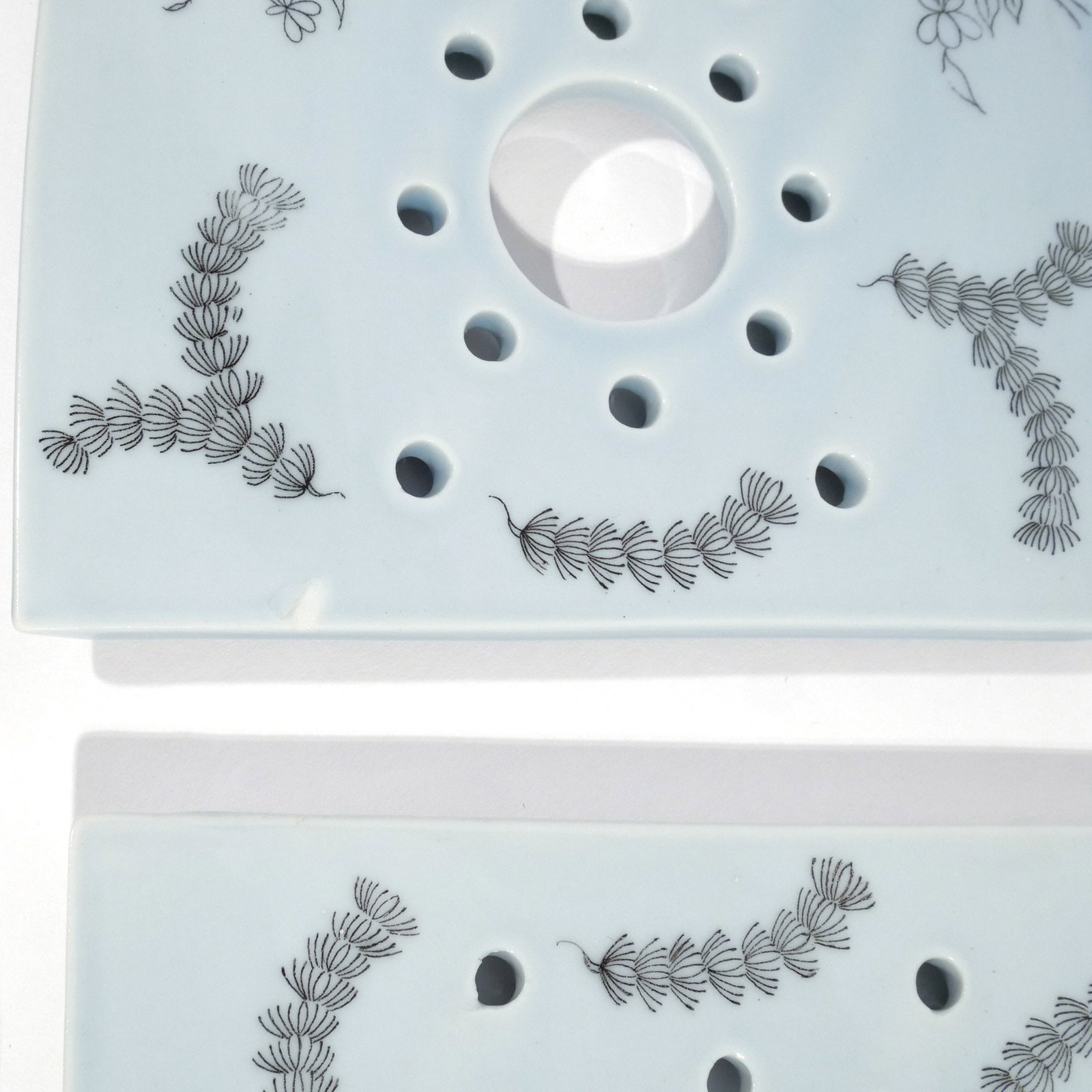 (23pc) RARE HEREND 'POISSON' FISH SET - 12