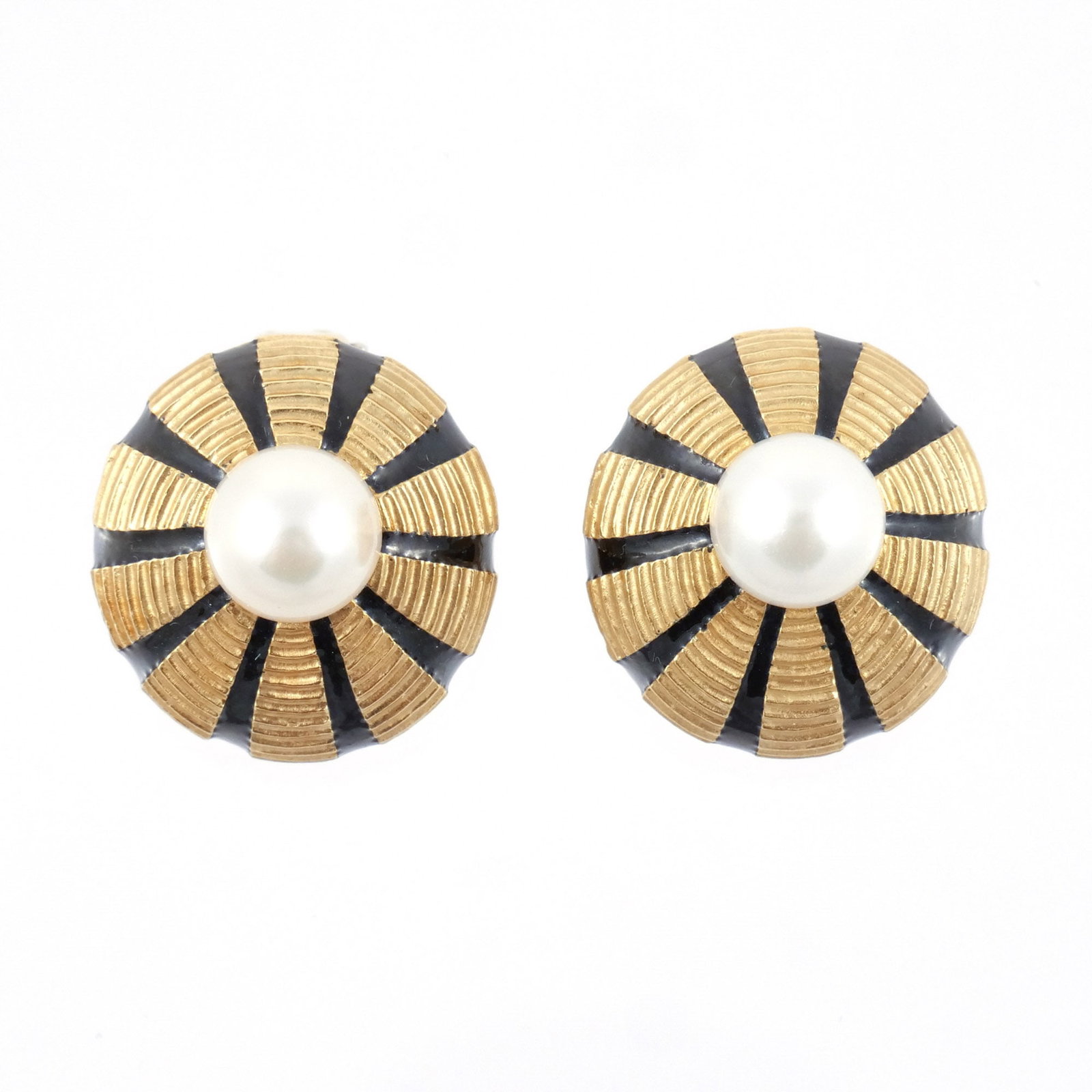 PAIR JEAN SCHLUMBERGER 18K 'TAJ MAHAL' EAR CLIPS: From the 'Taj Mahal' collection for Tiffany & Co., textured 18K gold rounds accented by black enamel and set with round cultured pearls, signed 'Tiffany Schlumberger', 22.6 g total weight h. 7/8 in. P