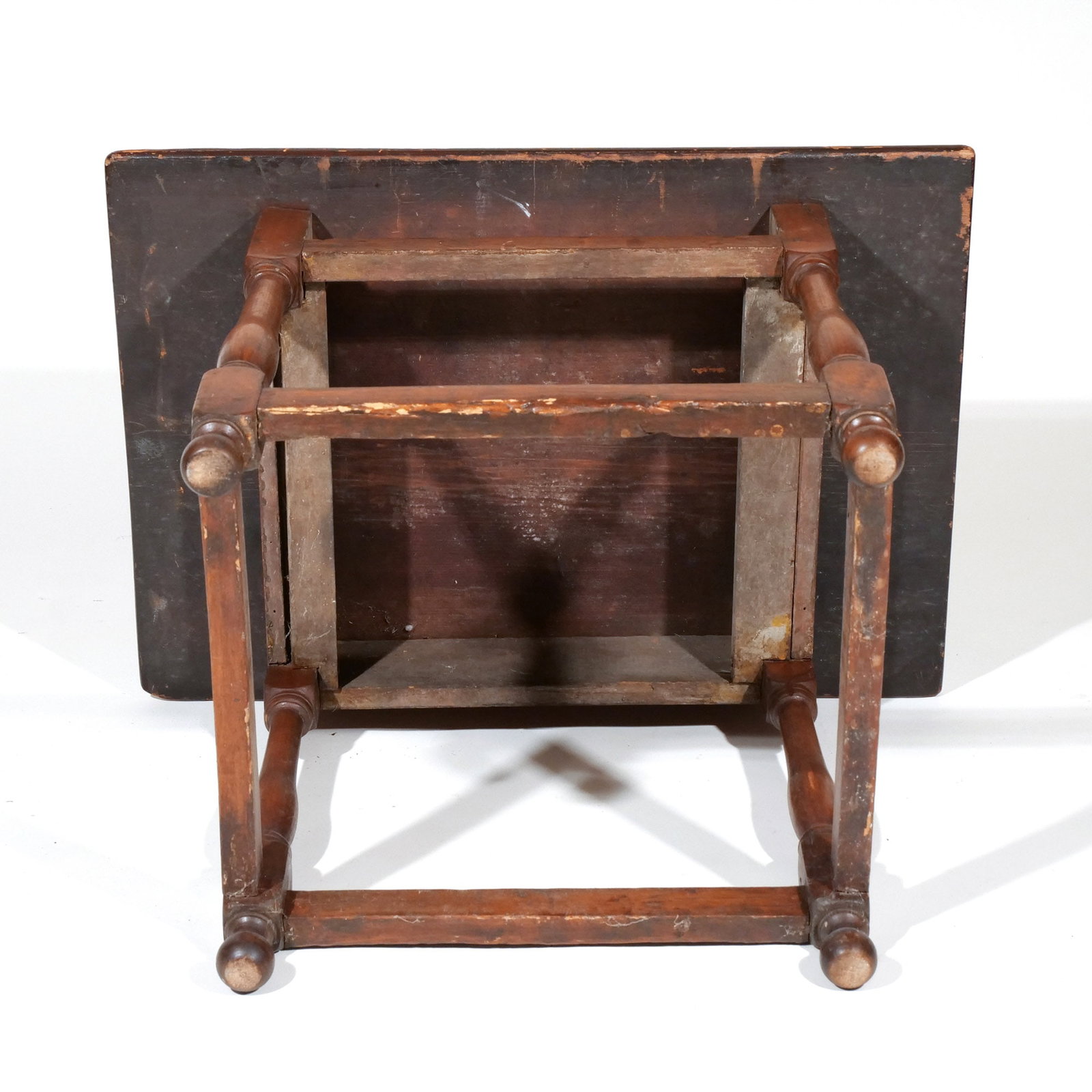SMALL MAPLE & PINE TAVERN TABLE - 10