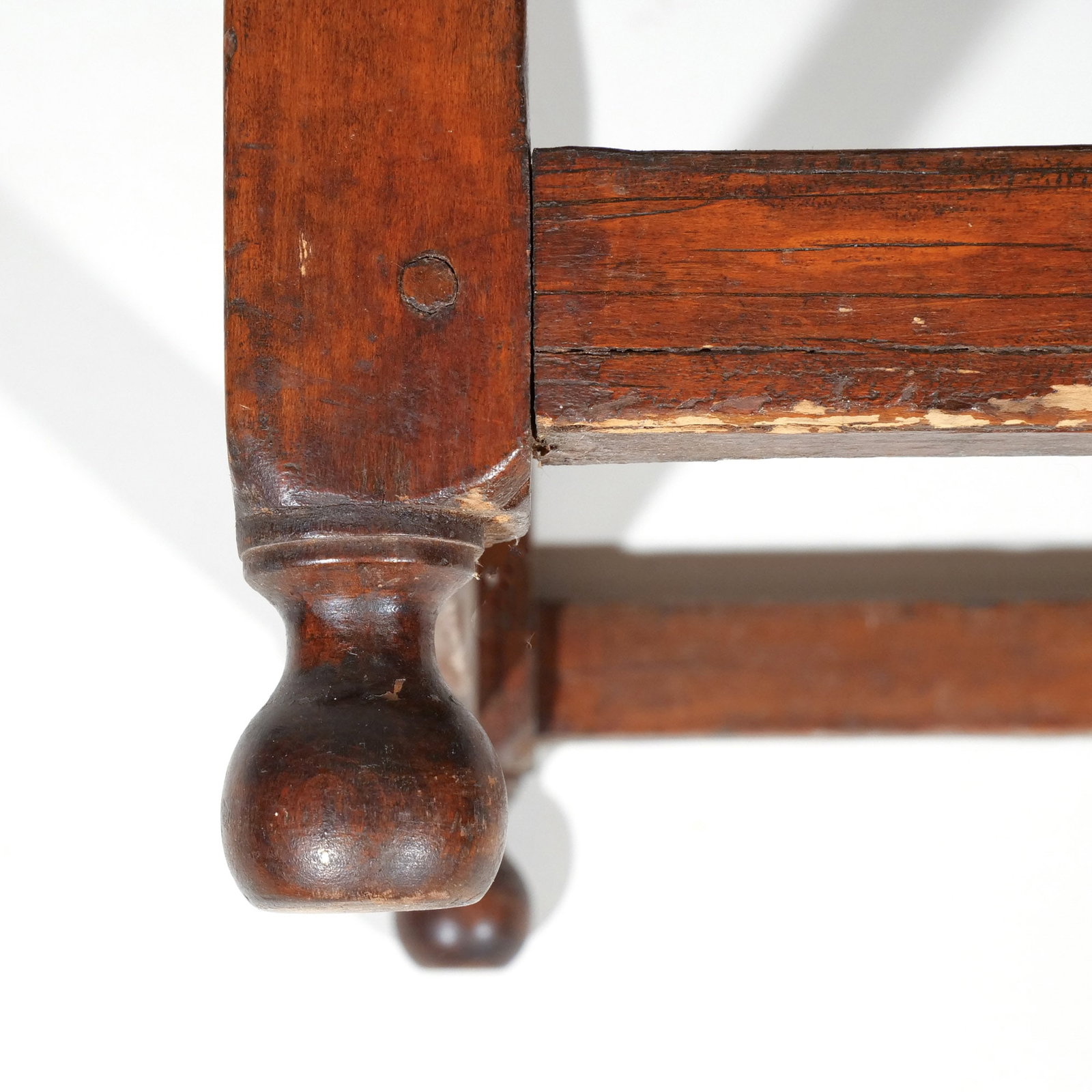 SMALL MAPLE & PINE TAVERN TABLE - 11