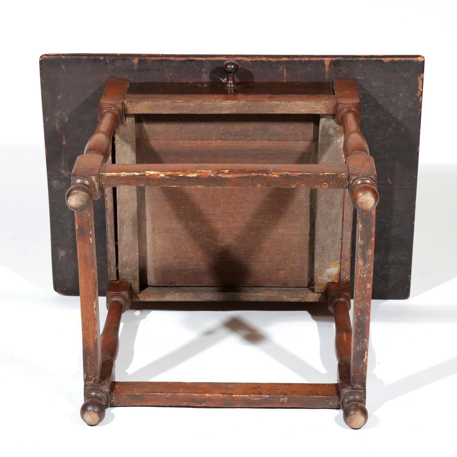 SMALL MAPLE & PINE TAVERN TABLE - 12