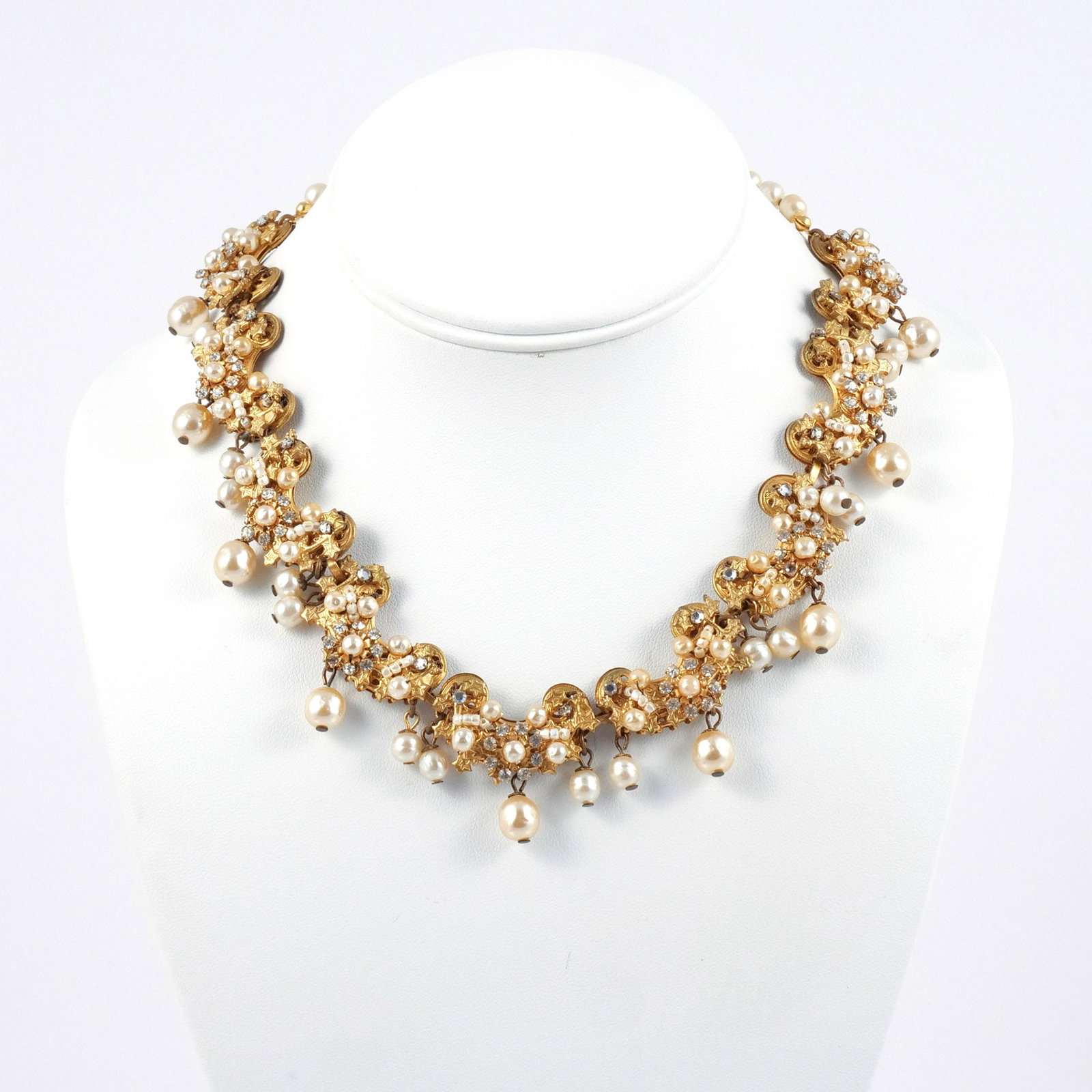 MIRIAM HASKELL IMITATION BAROQUE PEARL NECKLACE (1 of 11)