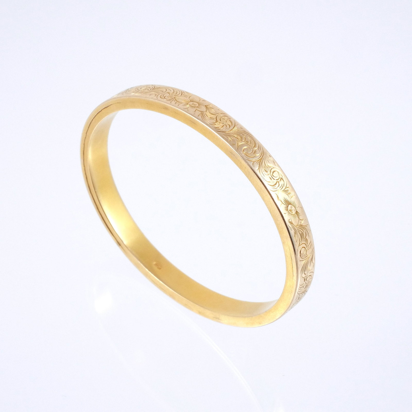 14K GOLD BANGLE BRACELET (1 of 7)