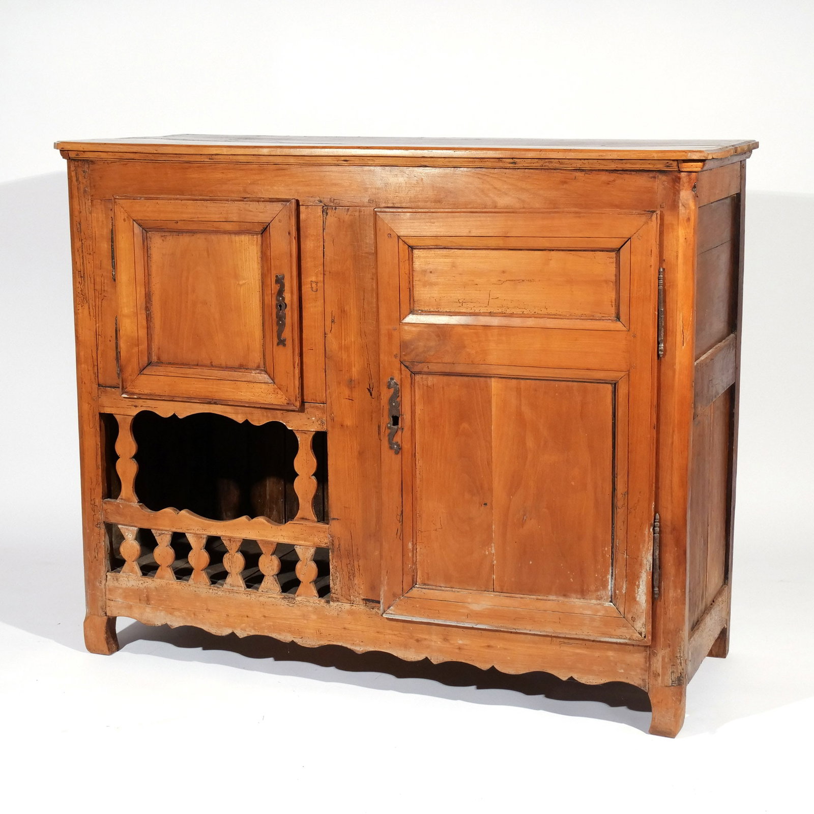 FRENCH PROVINCIAL WALNUT SERVER - 3