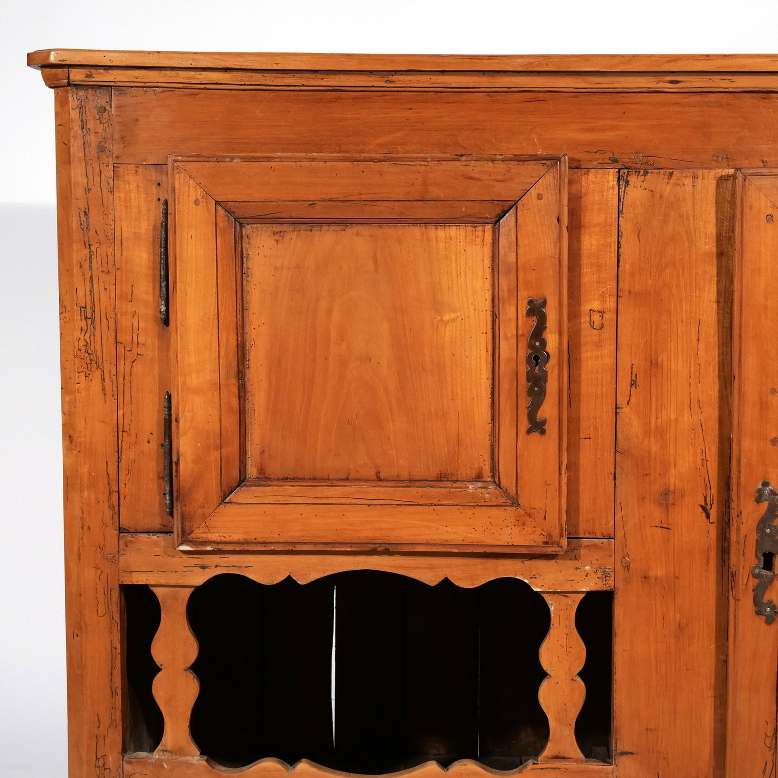 FRENCH PROVINCIAL WALNUT SERVER - 5