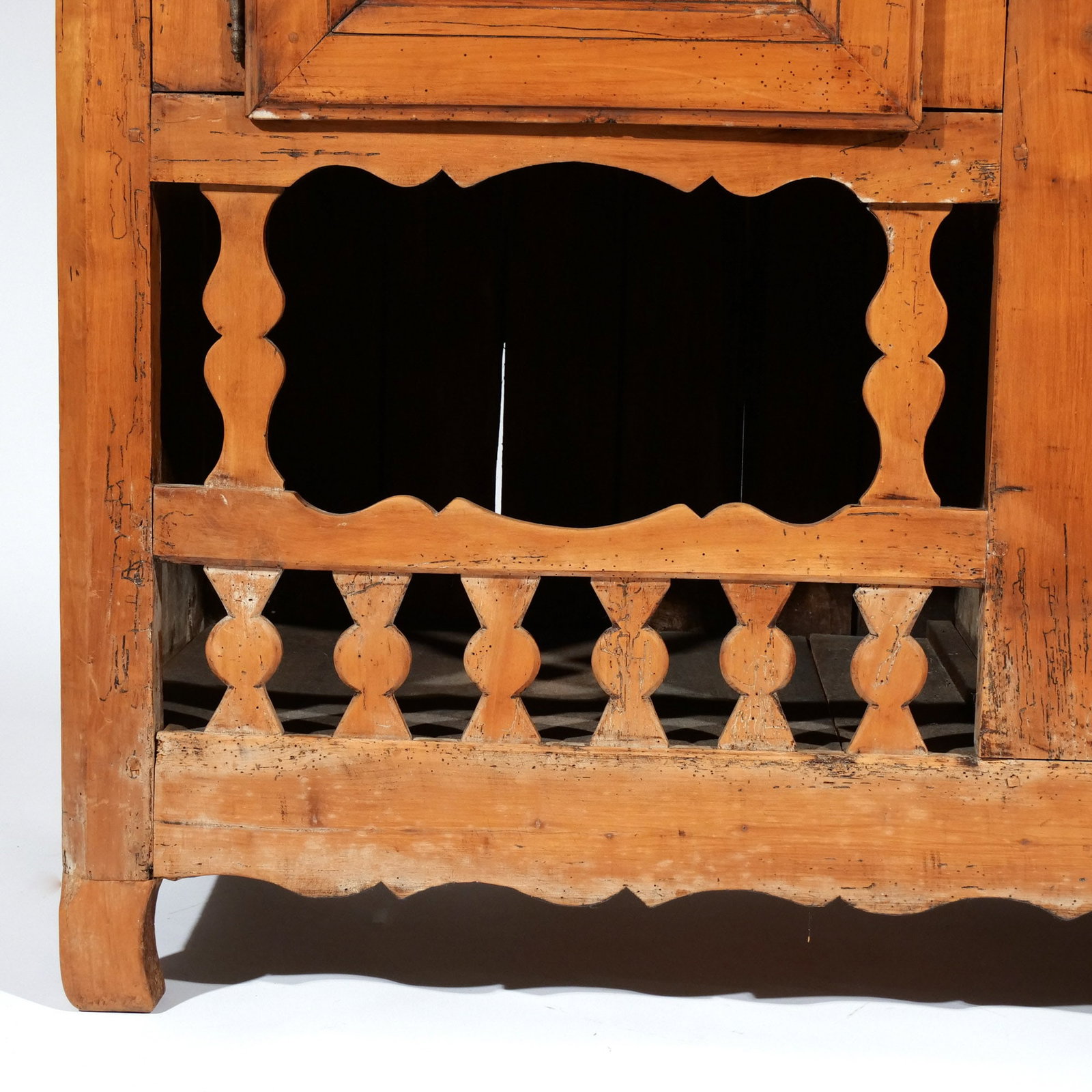 FRENCH PROVINCIAL WALNUT SERVER - 6