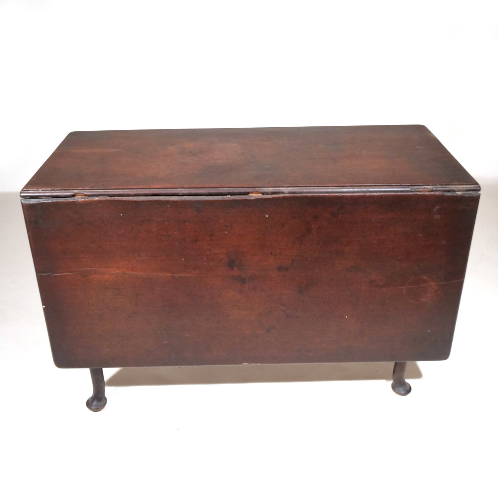 QUEEN ANNE WALNUT DROP-SIDE TABLE - 15