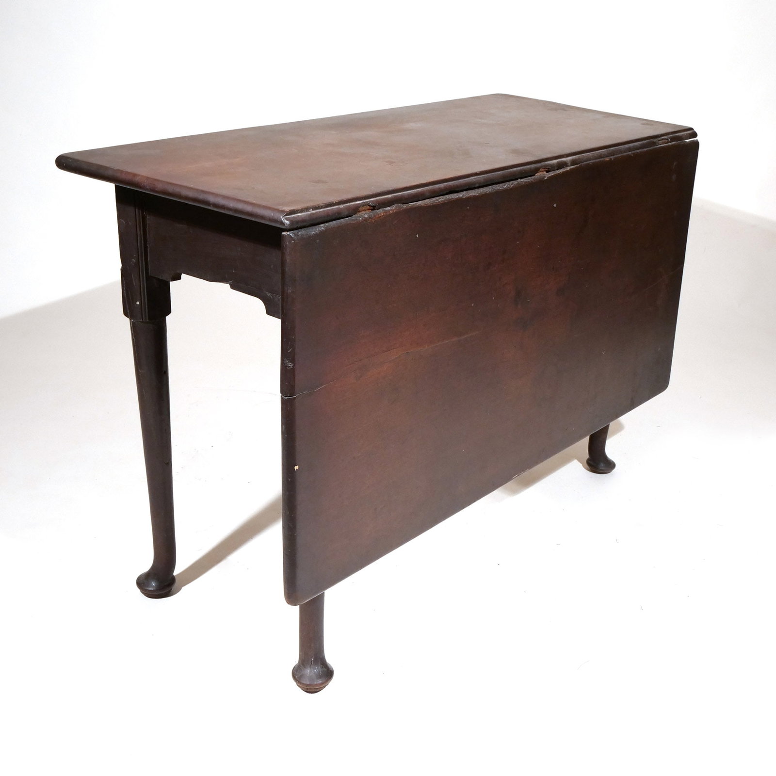 QUEEN ANNE WALNUT DROP-SIDE TABLE - 16