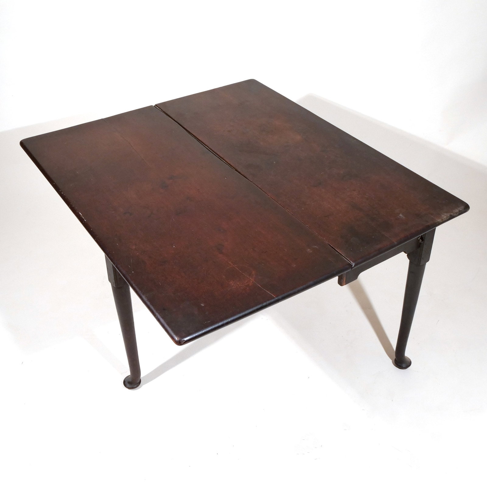 QUEEN ANNE WALNUT DROP-SIDE TABLE - 6