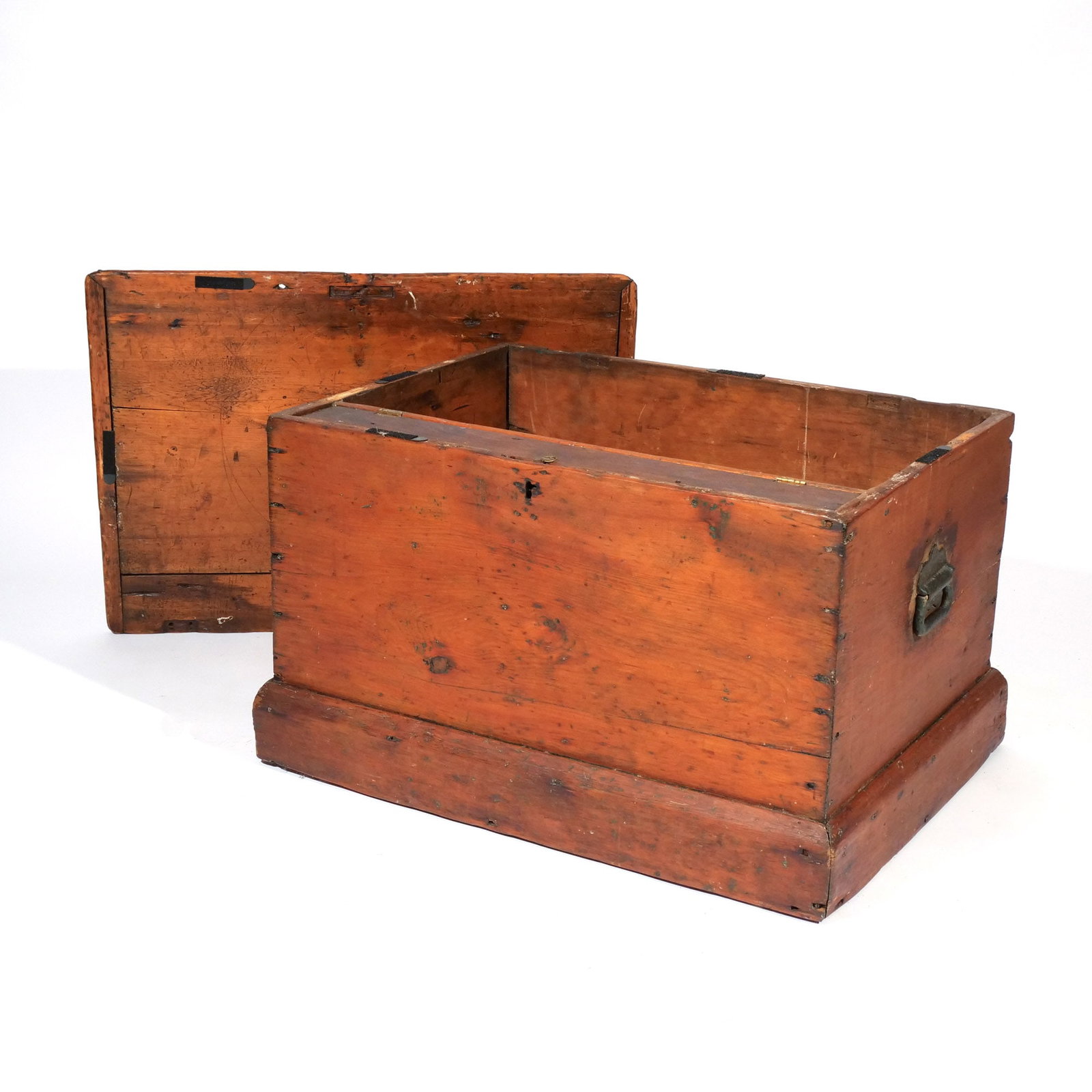 ANTIQUE PINE STORAGE TRUNK - 4