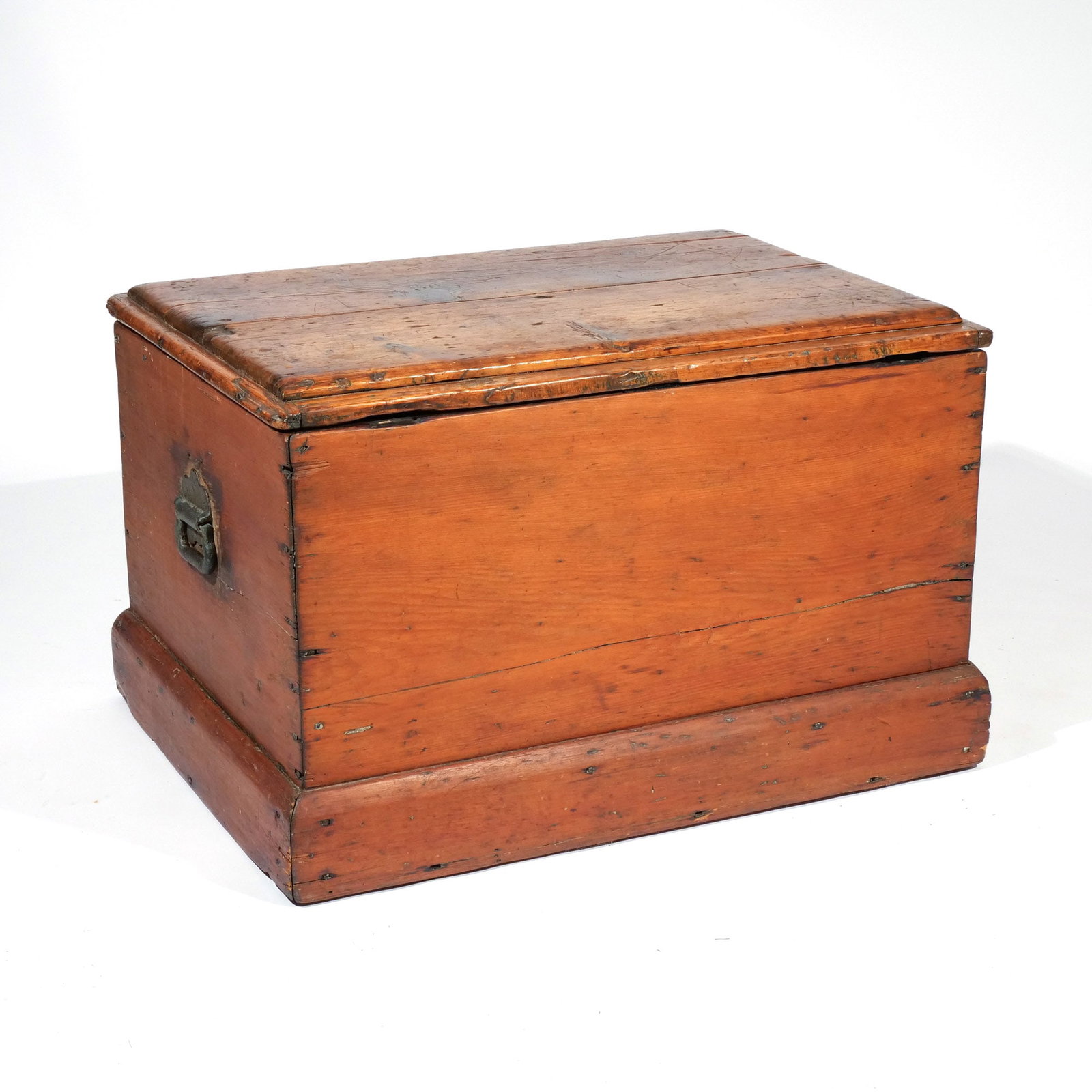 ANTIQUE PINE STORAGE TRUNK - 8
