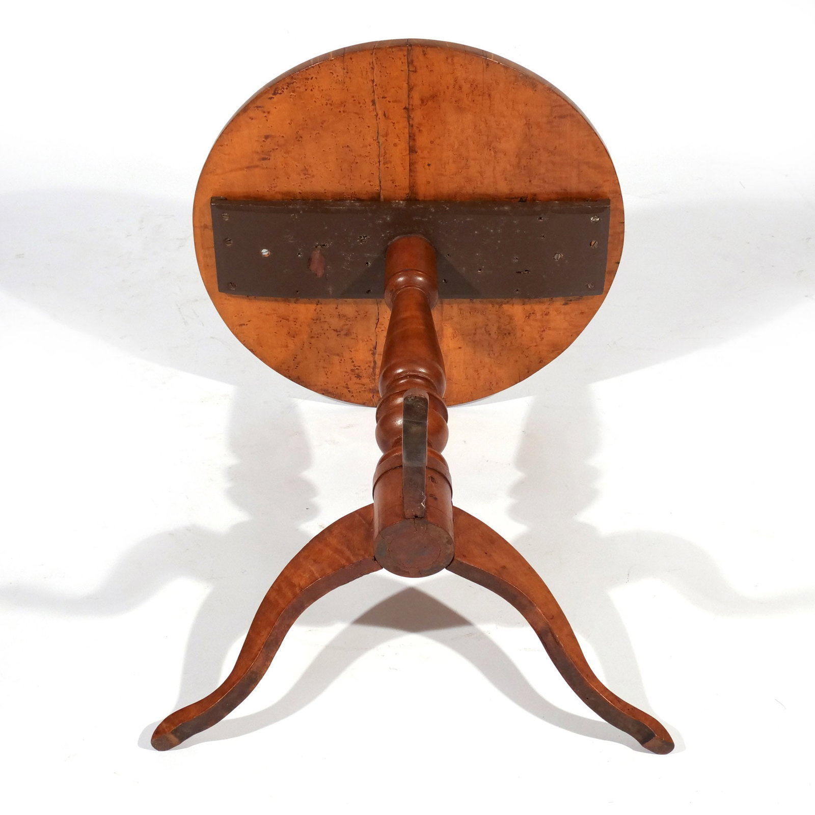 ANTIQUE TIGER MAPLE & MAPLE TEA TABLE - 7