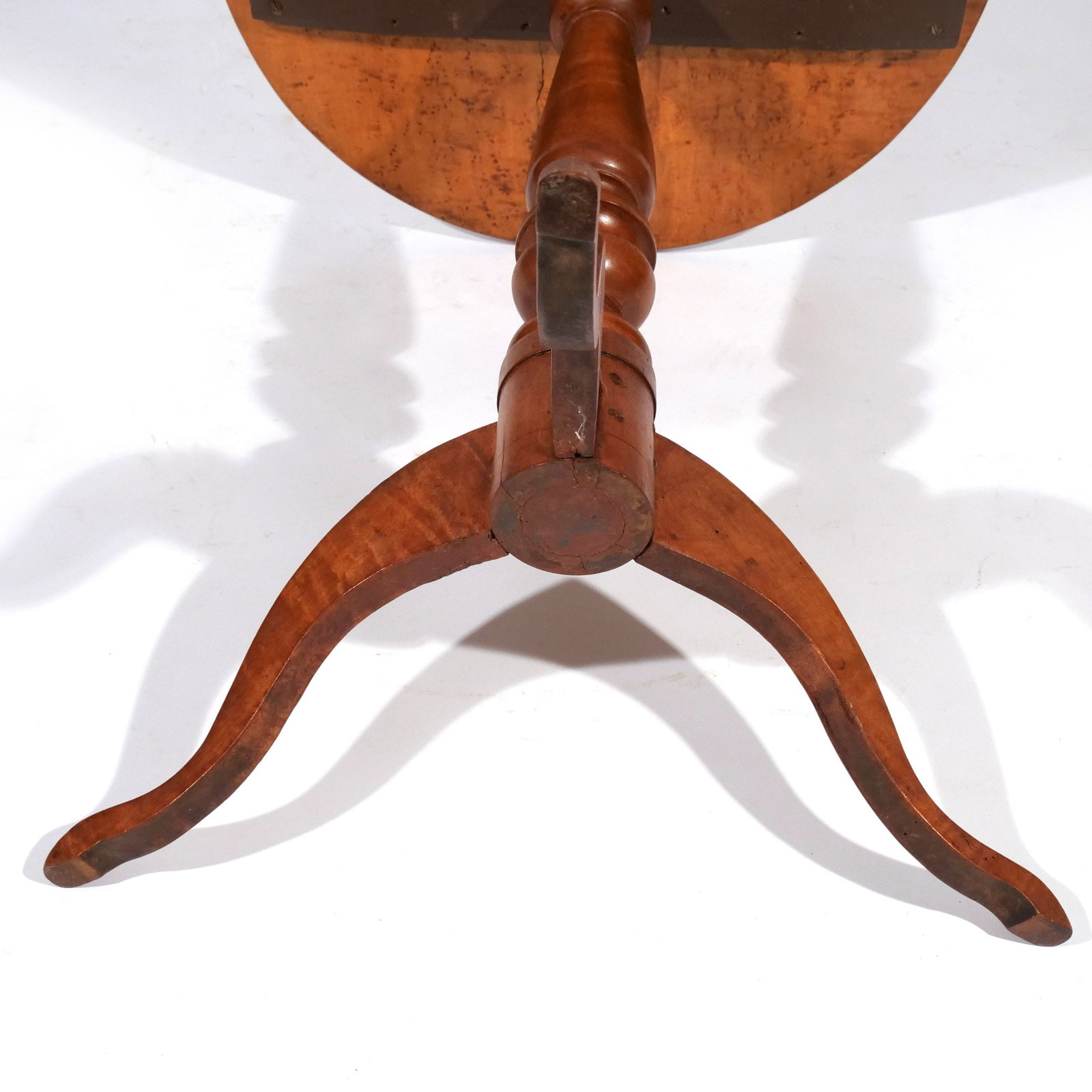 ANTIQUE TIGER MAPLE & MAPLE TEA TABLE - 9
