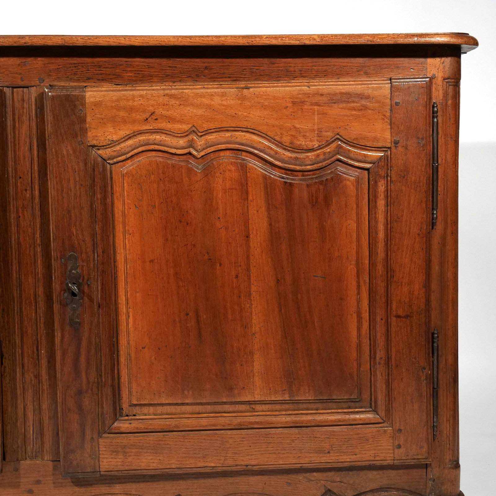 FRENCH PROVINCIAL BUFFET - 7