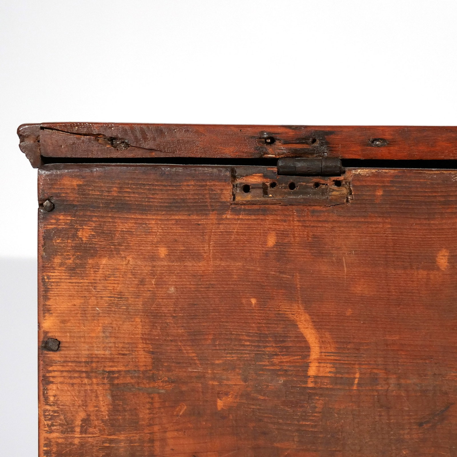 AMERICAN PINE MULE CHEST - 10