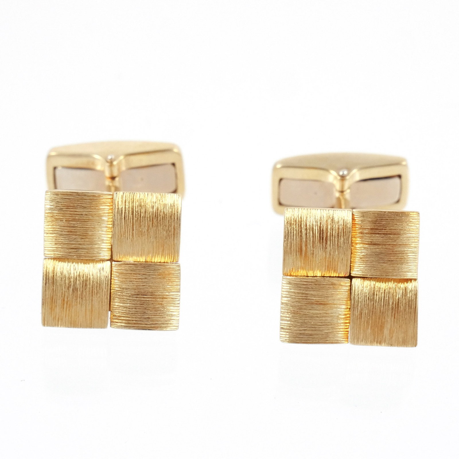 PAIR of HENRY DUNAY 18K GOLD CUFFLINKS: Of square shape with basketweave design, signed 'Dunay', marked '18k / 750', and numbered B7275; 17.8 g total weight 15 x 14 x 25 mm