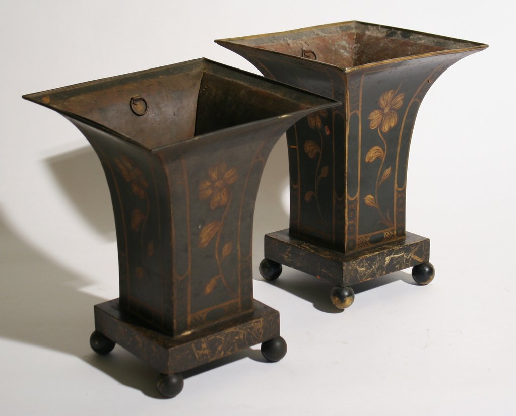 207) PAIR TOLE JARDINIÈRES of square trumpet shape,: French, 20th Century, H: 10"