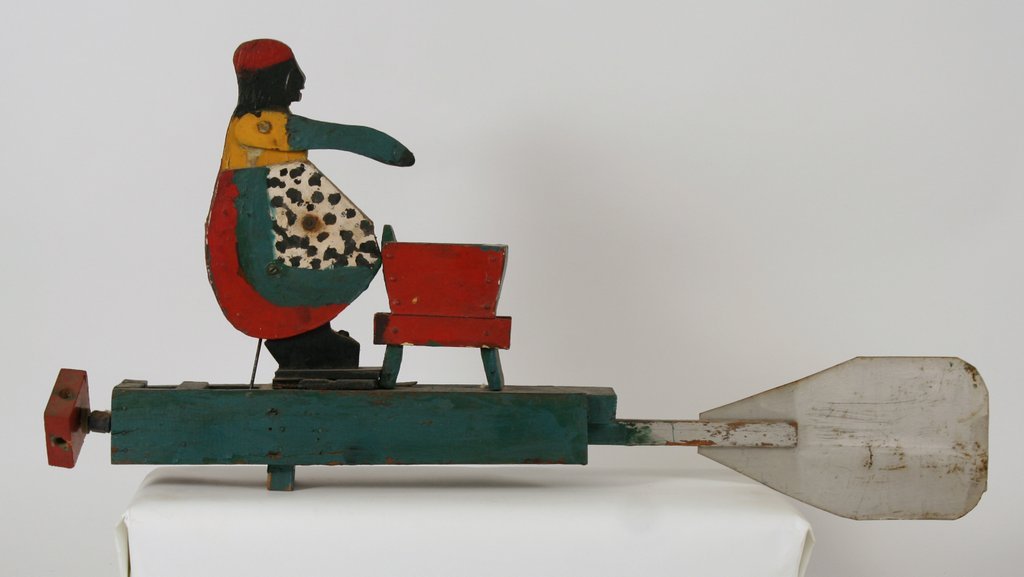 546) PRIMITIVE WHIRLI-GIG IN FORM OF WOMAN WASHING: CLOTHES, MISSING BLADES, H.13 1/2", L.27"