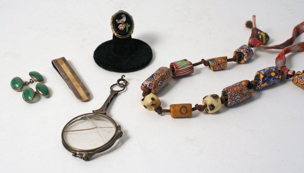 MISC. JEWELRY LOT:: LORGNETTE W/STRL. S. SURROUND, 1-LENSE DMGD.; MICRO MOSAIC LADIES RING W/14K SETTING, NO FINENESS MK., TEST TO 14K; R. BLACKINGTON & CO. STERLING SILVER & 14KYG TIE/MONEY CLIP; ANTIQUE MURANO MILLEFIO
