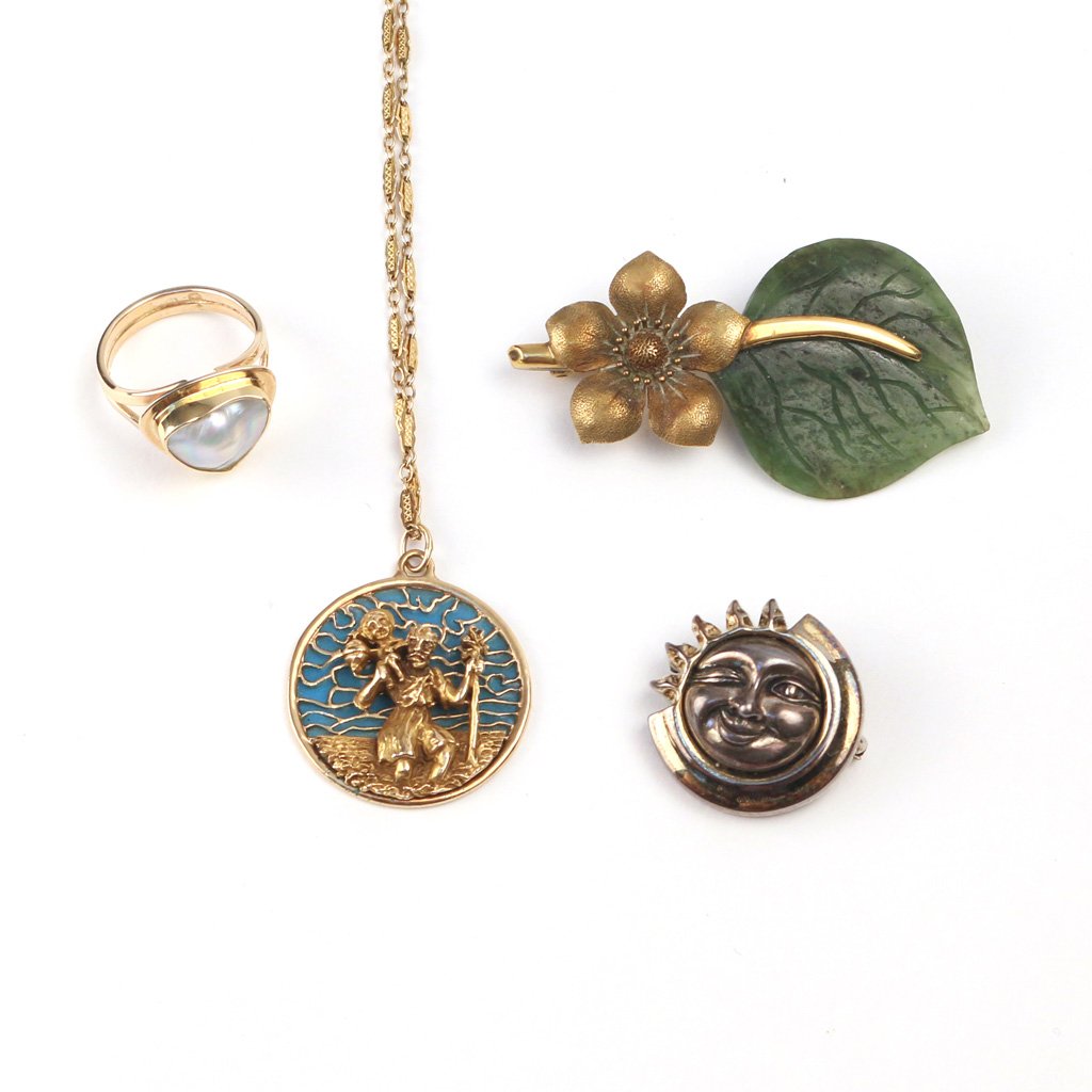 (4pc) MISC. 14k GOLD-MOUNTED JEWELRY: including a 14k gold chain with a plique-a-jour pendant depicting a man with a child on his shoulders, d. 1 in. (pendant not marked); a Barry Kieselstein-Cord 14k gold & silver pendant of the moon; a 