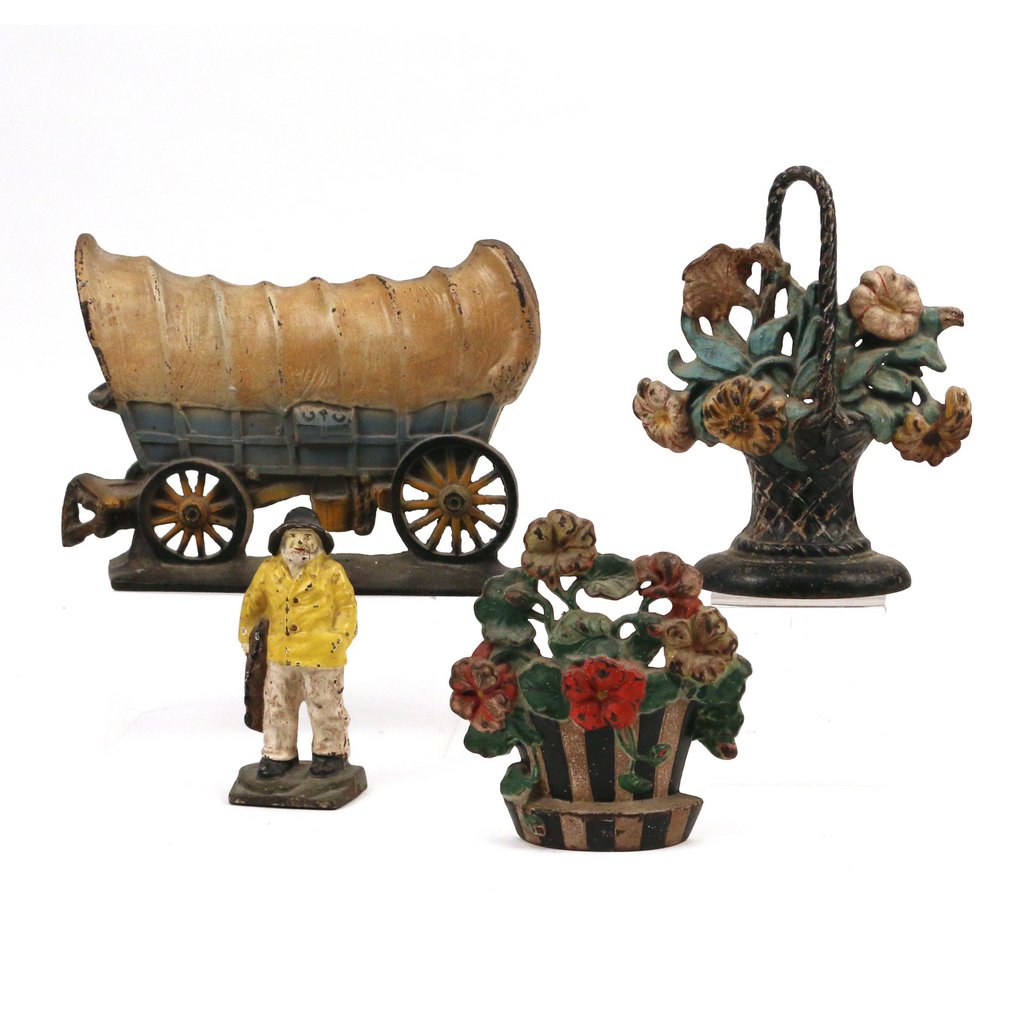 (4PC) ANTIQUE DOORSTOPS: (4PC) ANTIQUE DOORSTOPSConestoga Wagon, Old Salt, 2-florals