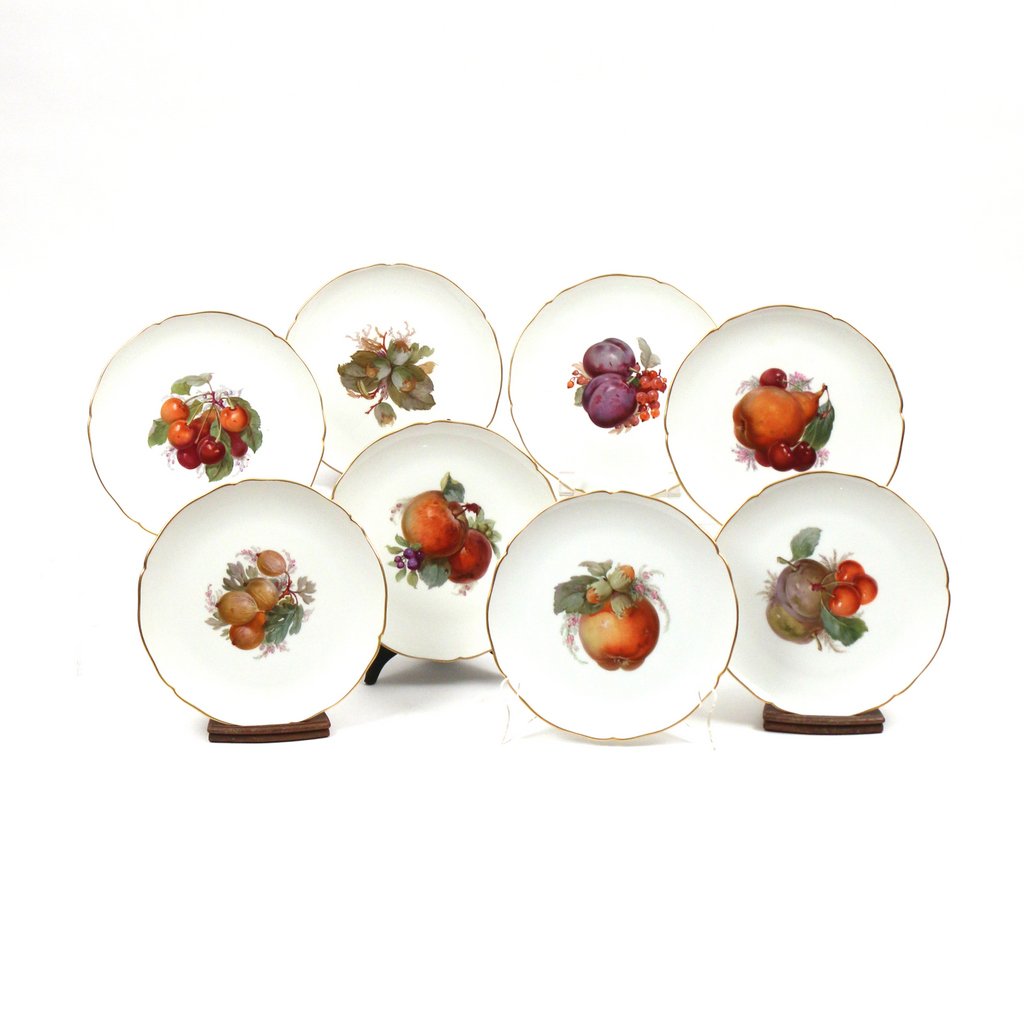 (8pc) KPM HAND-PAINTED FRUIT PLATES: (8pc) KPM HAND-PAINTED FRUIT PLATESeach with different hand-painted arrangements of fruit, d. 7-1/2 in.