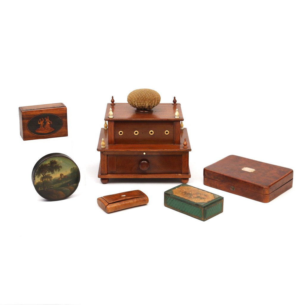 (6pc) MISC. ANTIQUE BOXES: (6pc) MISC. ANTIQUE BOXESIncluding a spindle box, 7 x 7 x 5-1/2 in.; a burl wood cigarette box; a burl wood patch box; an inlaid rectangular box; a round painted box; and a rectangular painted box wit
