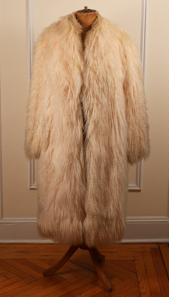 WHITE MONGOLIAN LAMB COAT: Approximate height: 47”