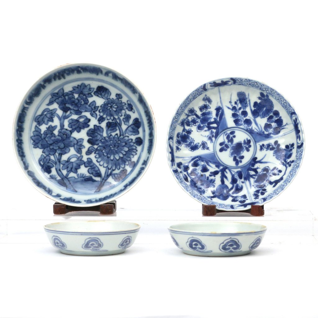 (4pc) CHINESE BLUE & WHITE PORCELAIN SAUCERS (1 of 6)