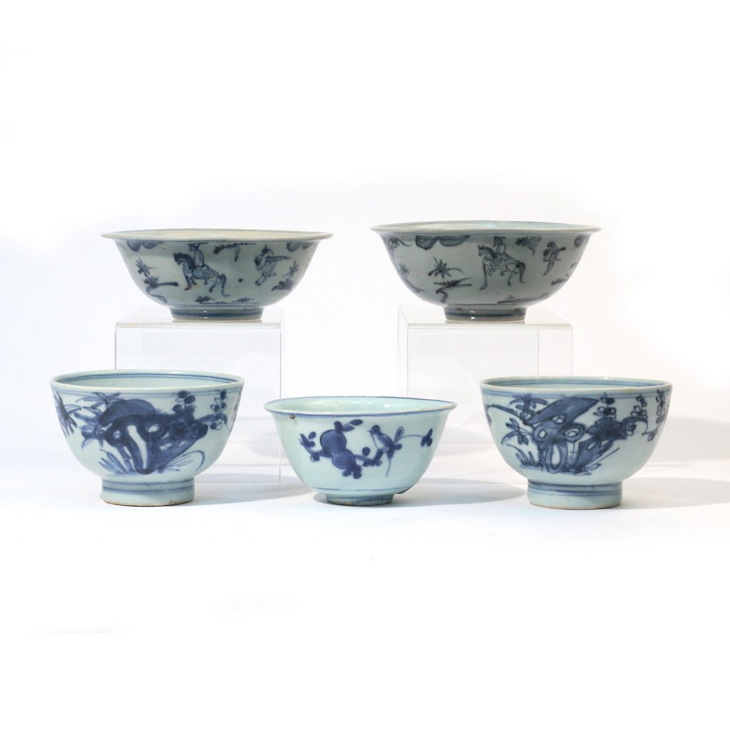 (5pc) CHINESE BLUE & WHITE PORCELAIN BOWLS (1 of 4)