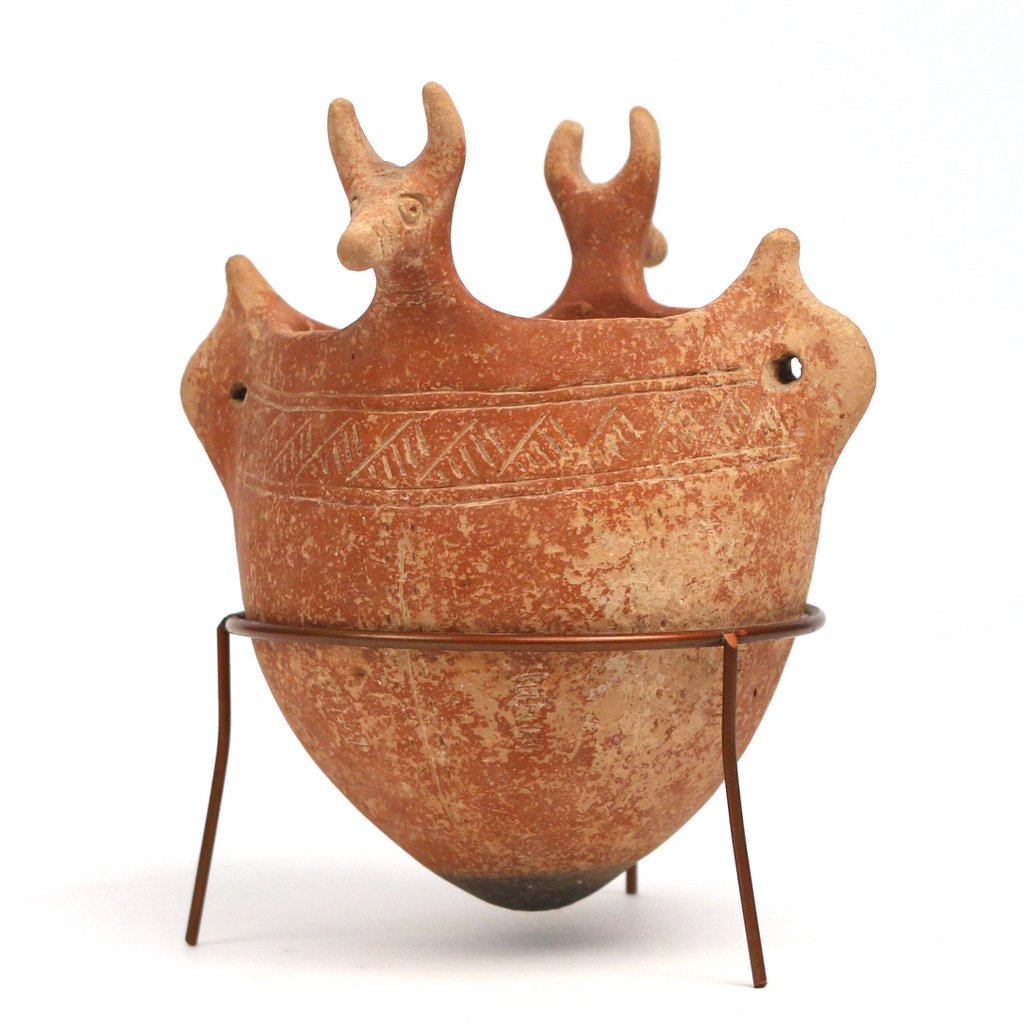 CYPRIOT BOWL WITH BUCRANES (1 of 4)