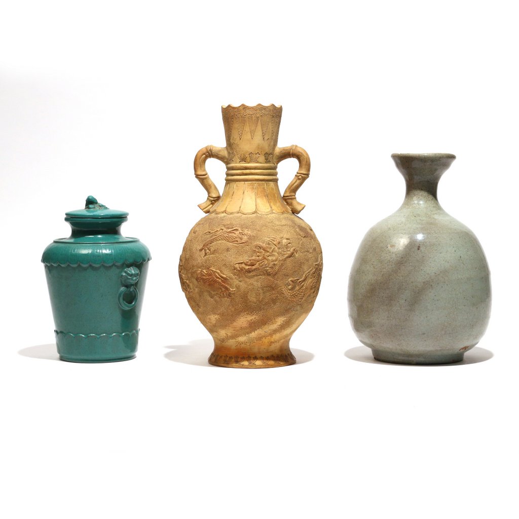 (3pc) CHINESE CERAMIC VASES (1 of 7)