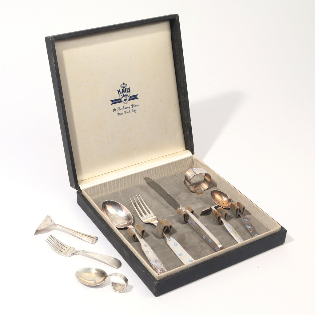 (9pc) STERLING SILVER BABY FLATWARE (1 of 3)