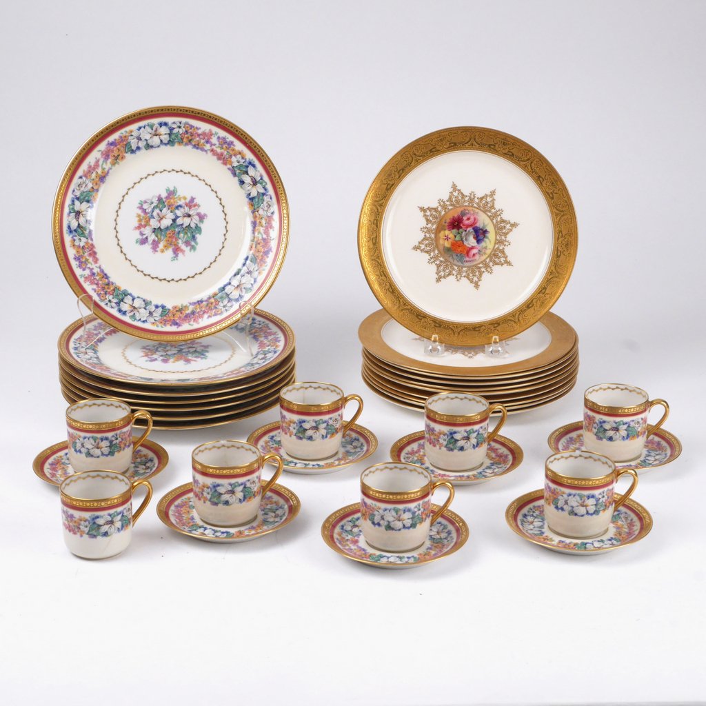 (37pc) LIMOGES & ROYAL WORCESTER PORCELAIN: the Limoges service includes 12 plates (dia. 8-5/8 in.), 7 saucers (1 chipped), and 8 cups (2 chipped, 3 with hairlines); plus 10 Royal Worcester dessert plates with gilt and hand-painted floral bouqu