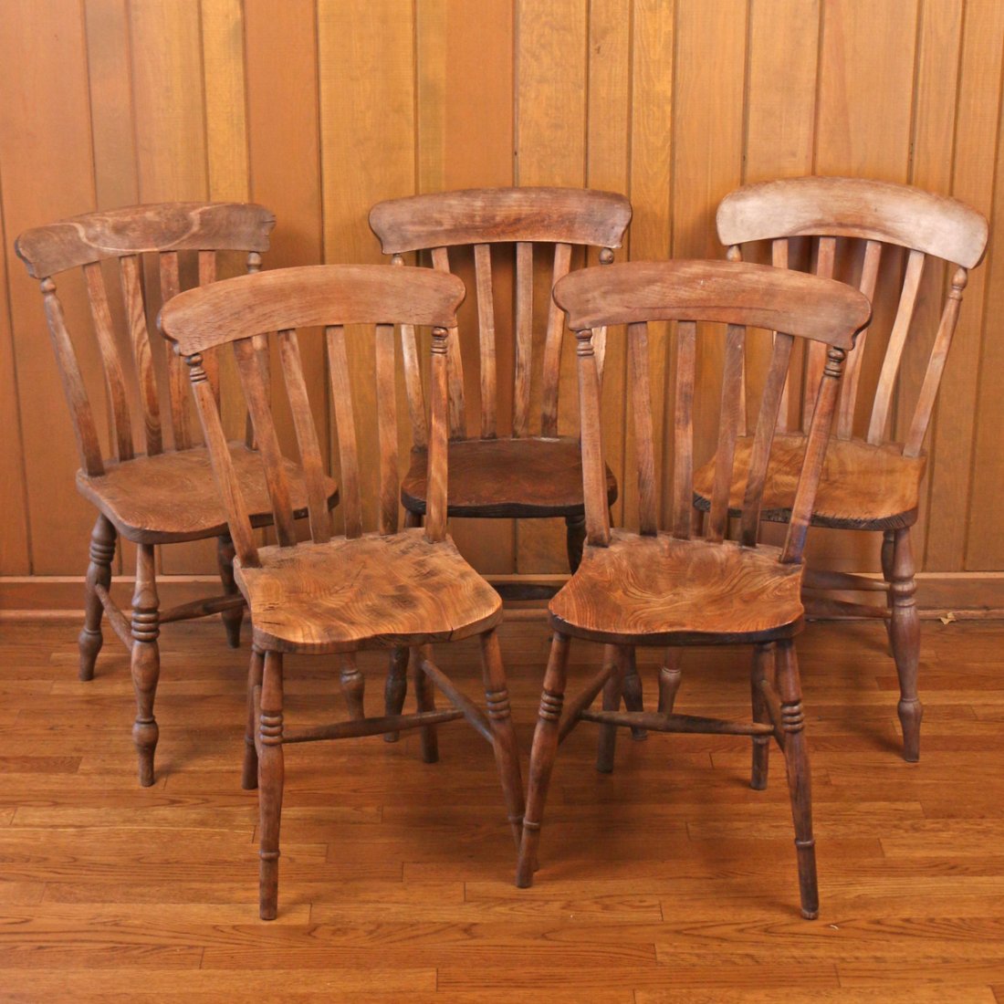 (5pc) PROVINCIAL ENGLISH ELM SIDE CHAIRS: 19th Century, with banister-backs and turned legs, h. 33 in.