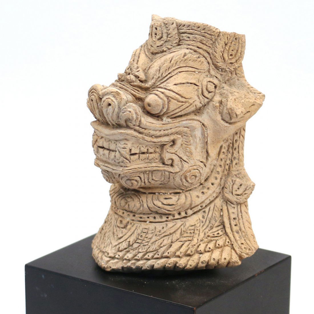 SOUTHEAST ASIAN TERRACOTTA HEAD (1 of 5)
