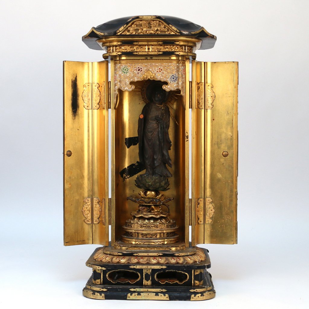 JAPANESE LACQUERED TRAVELING BUDDHIST SHRINE (1 of 8)