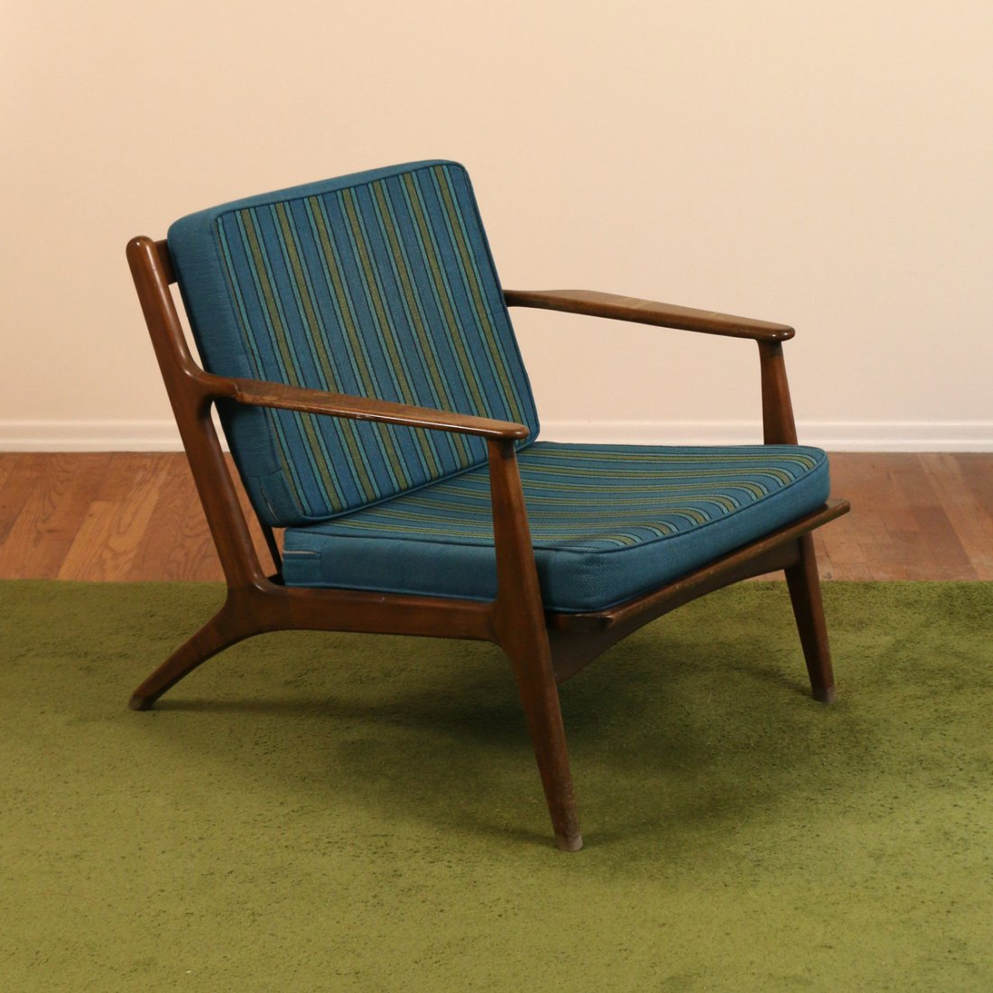 DANISH WALNUT LOUNGE CHAIR (1 of 6)