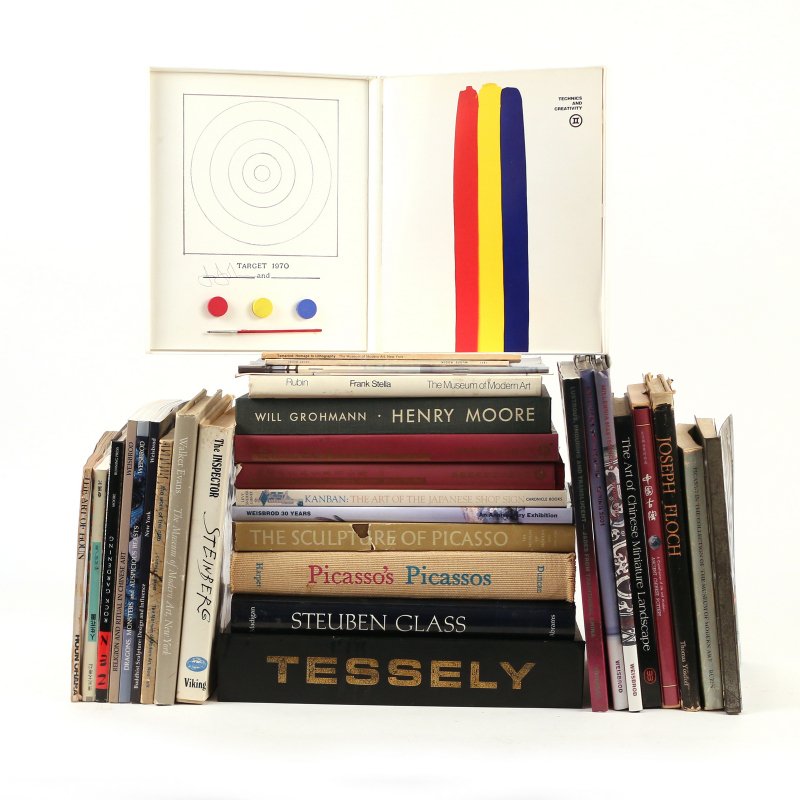 LOT OF ART BOOKS (1 of 4)